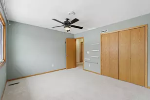 618 Oak Park Ln, Hopkins, MN 55343 - Photo 20