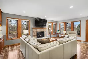 12585 Dover Dr, Apple Valley, MN 55124 - Photo 6