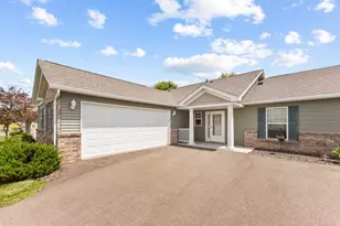 1430 S Irving Ave, Rush City, MN 55069 - Photo 2