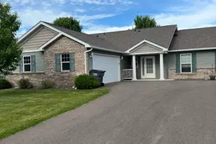 1430 S Irving Ave, Rush City, MN 55069 - Photo 6