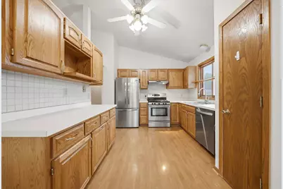 12967 Eagle Bluff Drive, Burnsville, MN 55337 - Photo 4