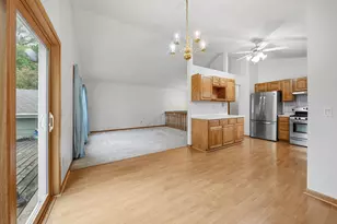 12967 Eagle Bluff Dr, Burnsville, MN 55337 - Photo 2