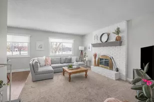 6942 Ives Ln N, Maple Grove, MN 55369 - Photo 2