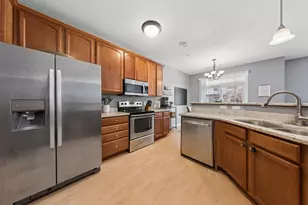 139 Stallion Ln, Circle Pines, MN 55014 - Photo 4