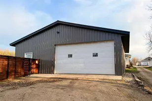 113 Oklahoma Ave, Adrian, MN 56110 - Photo 4