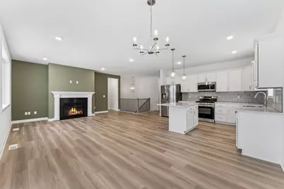 1251 Trail Way, New Richmond, WI 54017 - Photo 4