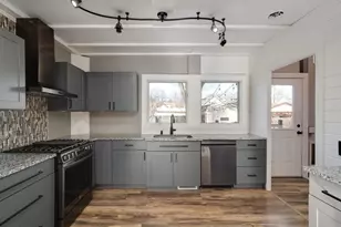 675 Edmund Ave, Saint Paul, MN 55104 - Photo 14