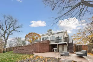 4652 9 Oaks Cir, Bloomington, MN 55437 - Photo 44