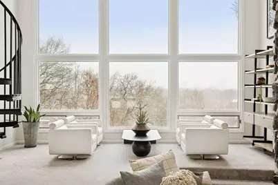 4652 Nine Oaks Circle, Bloomington, MN 55437 - Photo 4