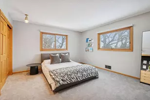 4652 9 Oaks Cir, Bloomington, MN 55437 - Photo 30