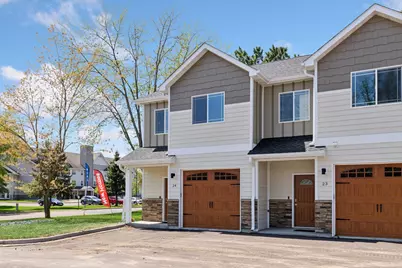 425 W 8th Street #19, New Richmond, WI 54017 - Photo 2