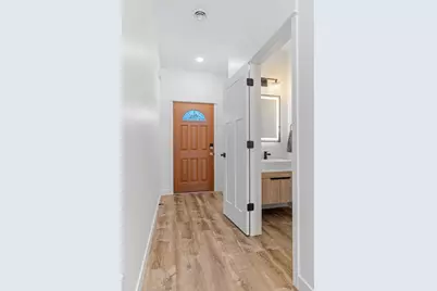 425 W 8th Street #23, New Richmond, WI 54017 - Photo 8