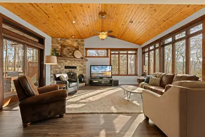 1120 Glendale Hills Drive NE, Rochester, MN 55906 - Photo 4