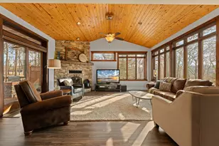 1120 Glendale Hills Dr NE, Rochester, MN 55906 - Photo 4