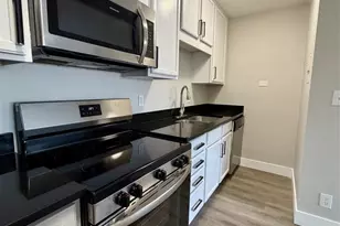 1800 La Salle Ave, Minneapolis, MN 55403 - Photo 2