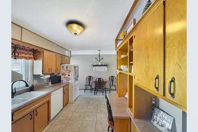 3085 30th Street, Slayton, MN 56172 - Photo 4