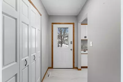 6126 Cougar Trail, North Branch, MN 55056 - Photo 14