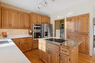 13850 Pennock Ave, Apple Valley, MN 55124 - Photo 20