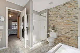 13850 Pennock Ave, Apple Valley, MN 55124 - Photo 32