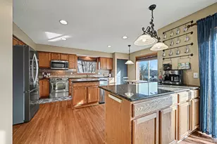 7625 Teal Rd, Woodbury, MN 55125 - Photo 10