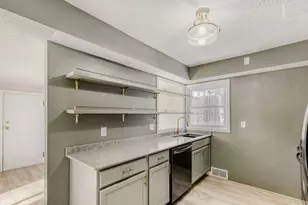 124 King St W, Saint Paul, MN 55107 - Photo 10