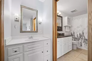 9665 Brighton Ln, Eden Prairie, MN 55347 - Photo 10