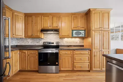 9665 Brighton Lane, Eden Prairie, MN 55347 - Photo 8