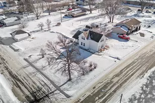 201 7th St SW, Little Falls, MN 56345 - Photo 1