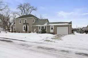 110 Mill St W, Winthrop, MN 55396 - Photo 2
