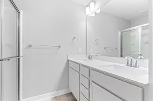 8042 Abercrombie Ln, Woodbury, MN 55129 - Photo 4