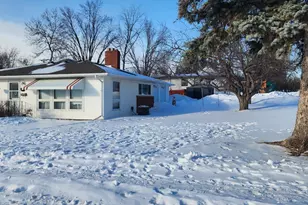 420 James St, Detroit Lakes, MN 56501 - Photo 2