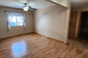 420 James St, Detroit Lakes, MN 56501 - Photo 10