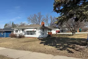 420 James St, Detroit Lakes, MN 56501 - Photo 2