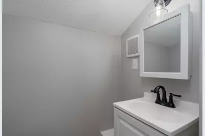 513 Blue Earth Street, Mankato, MN 56001 - Photo 30