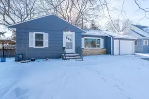 513 Blue Earth St, Mankato, MN 56001 - Photo 2