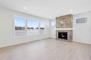 1517 Creekwood Dr, New Richmond, WI 54017 - Photo 12