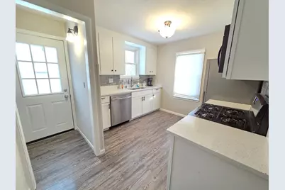 6508 47th Avenue N, Crystal, MN 55428 - Photo 4