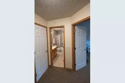 327 Naegele Avenue, Columbia Heights, MN 55421 - Photo 12