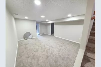 6801 Toledo Avenue N, Brooklyn Center, MN 55429 - Photo 22