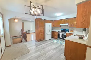 6801 Toledo Ave N, Brooklyn Center, MN 55429 - Photo 10