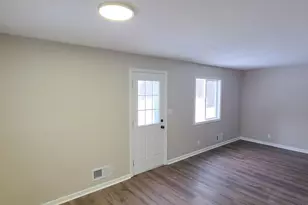 515 Central Dr E, Braham, MN 55006 - Photo 16