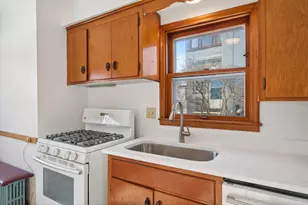 215 W 34th St, Minneapolis, MN 55408 - Photo 12