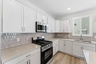 1125 Legacy Pkwy, New Richmond, WI 54017 - Photo 8