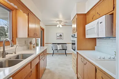 2620 Roth Place, White Bear Lake, MN 55110 - Photo 8