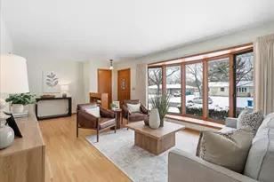 2620 Roth Pl, White Bear Lake, MN 55110 - Photo 2