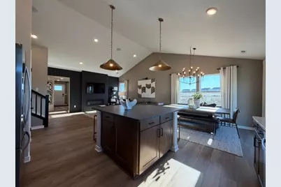 1664 Lund Way, Shakopee, MN 55379 - Photo 6