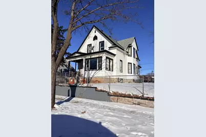 971 Aurora Avenue, Saint Paul, MN 55104 - Photo 1