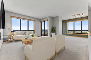 168 6th St E, Saint Paul, MN 55101 - Photo 1