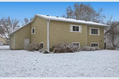 1202 41st Avenue N, Fargo, ND 58102 - Photo 32