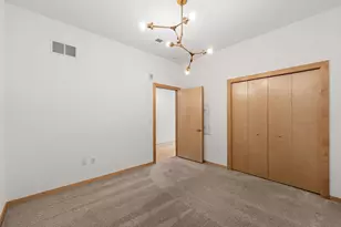 1240 S 2nd St, Minneapolis, MN 55415 - Photo 24